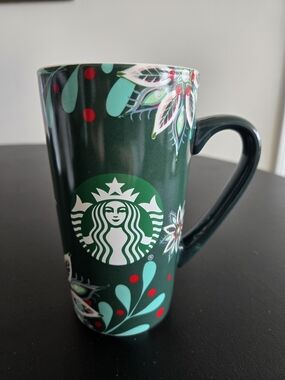 Starbucks 2020 Holiday Christmas Mug Green Poinsettia Floral Ceramic 16oz